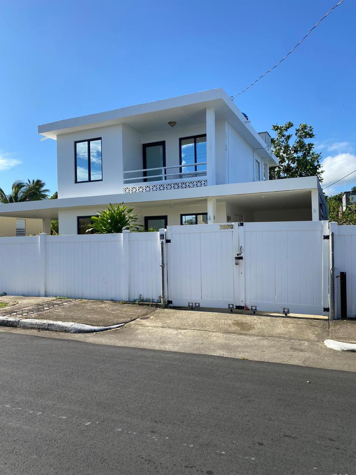 Tropical Getaway Villa Агуадила Екстериор снимка